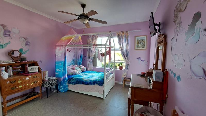5 Bedroom Property for Sale in Stilbaai Wes Western Cape